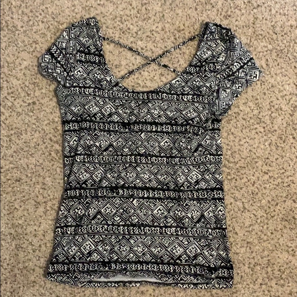 Black and white patterned tee